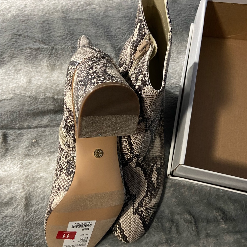 Size 11 Python Booties - Picture 2 of 5